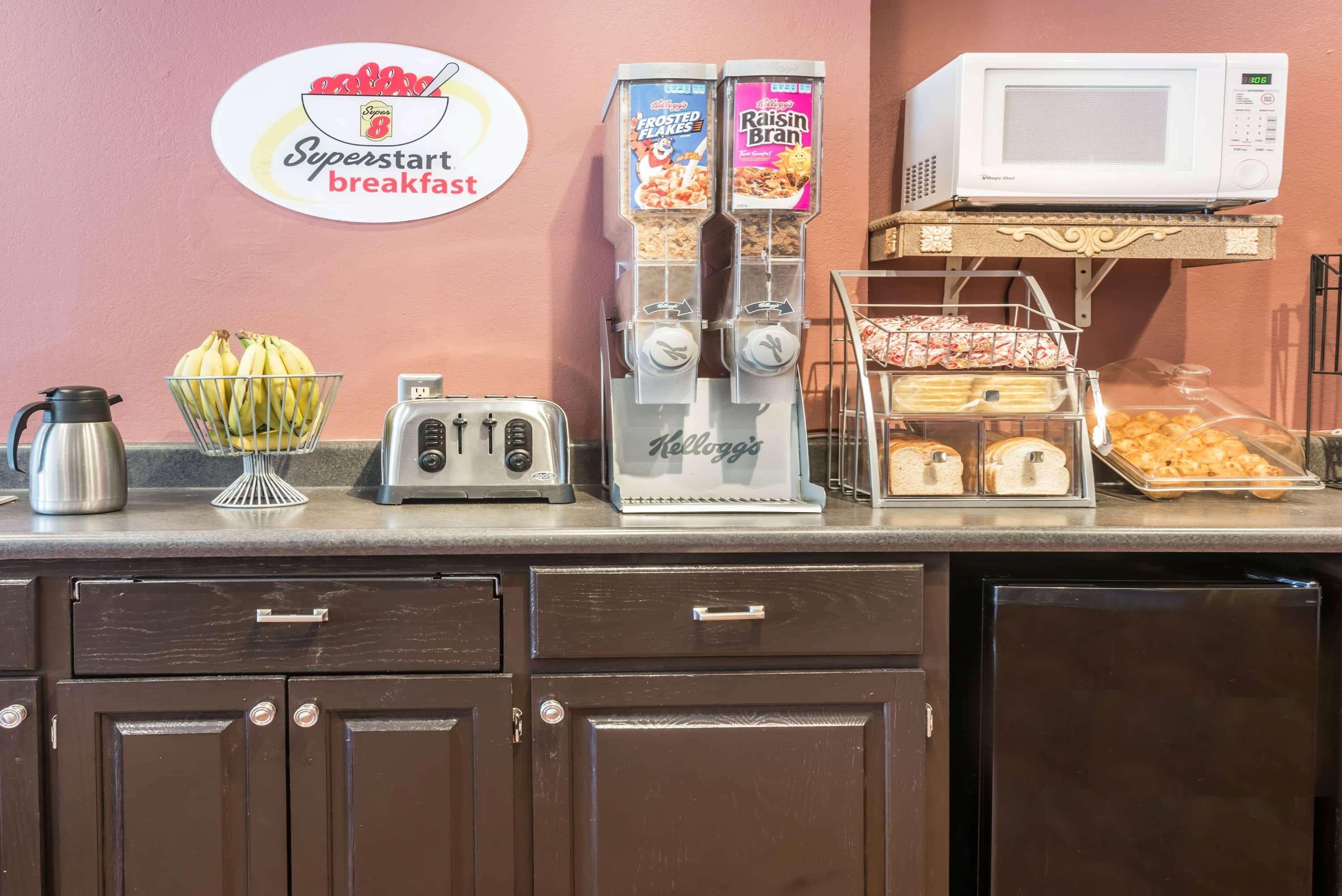Hotel Super 8 By Wyndham Pittsburgh/monroeville