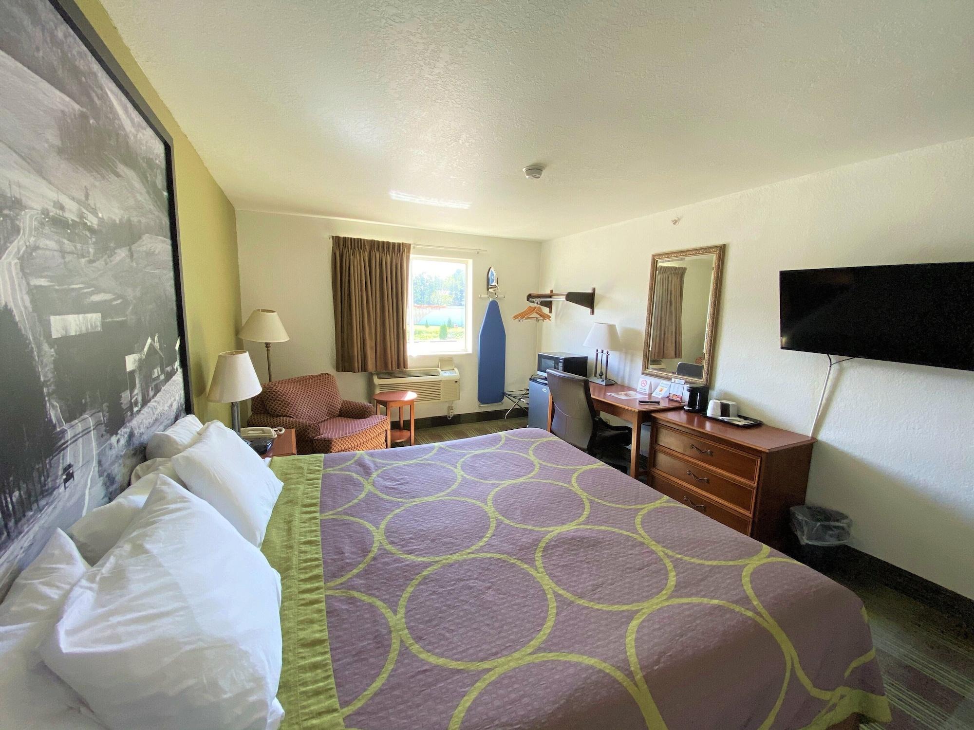Hotel Super 8 By Wyndham Pittsburgh/monroeville 2*