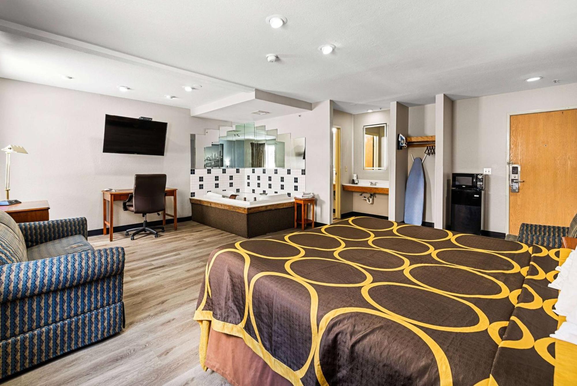 Hotel Super 8 By Wyndham Pittsburgh/monroeville